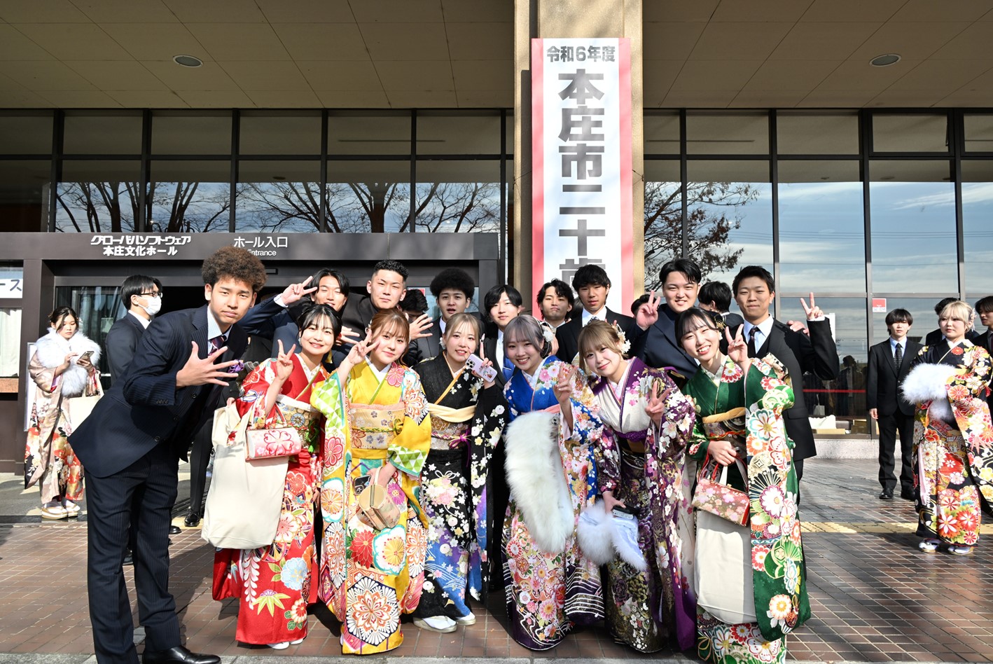 会場入り口にて