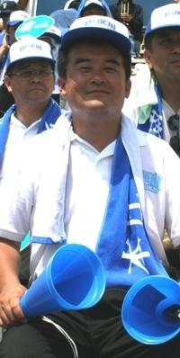 本庄第一高校野球部を応援する市長の写真