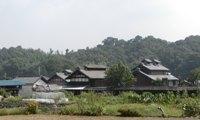 養蚕農家の建物群高窓の里の風景写真