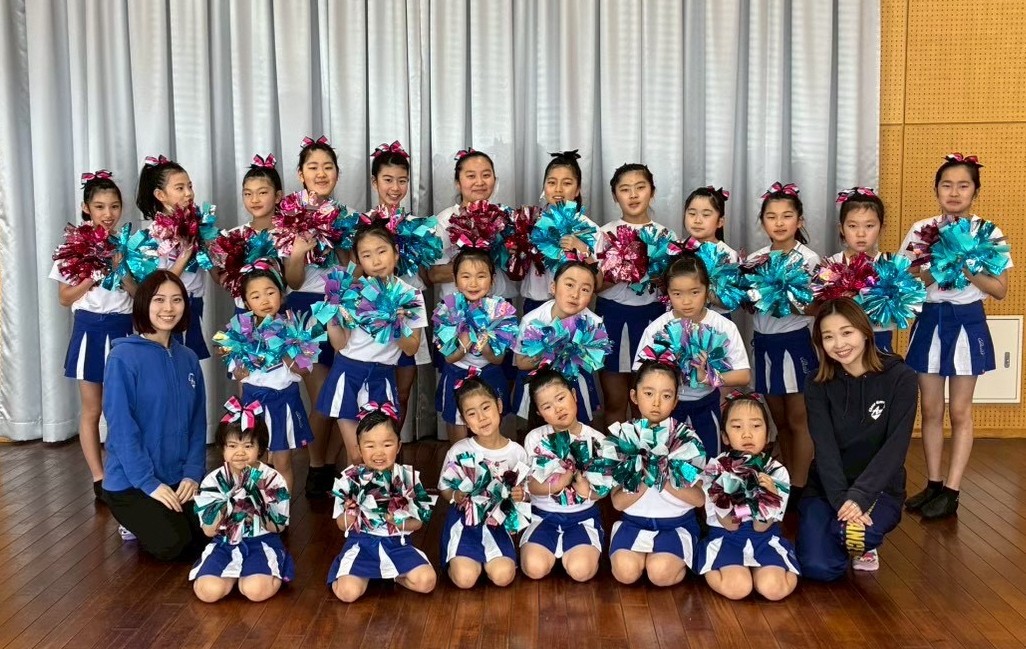 Ama Cheer dance team