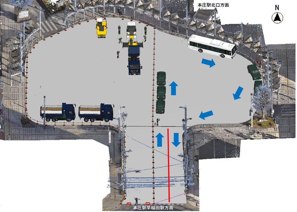 駅前広場の左側を規制している画像
