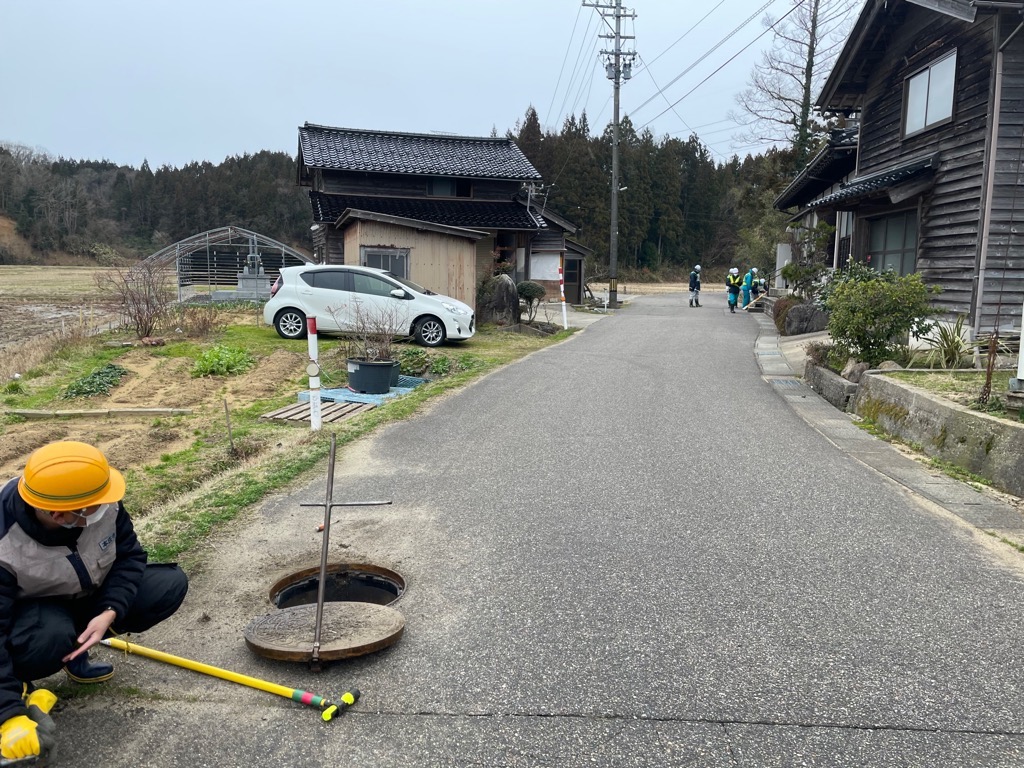 志賀町で通水確認をしている作業
