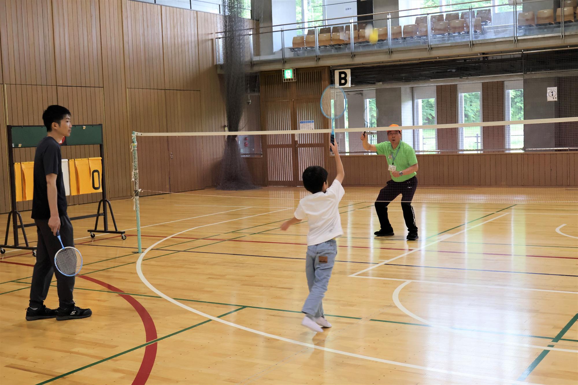 ファミリーバドミントン